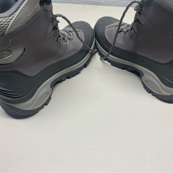 Woman’s (9) Columbia Techlite waterproof boots - Picture 6 of 8